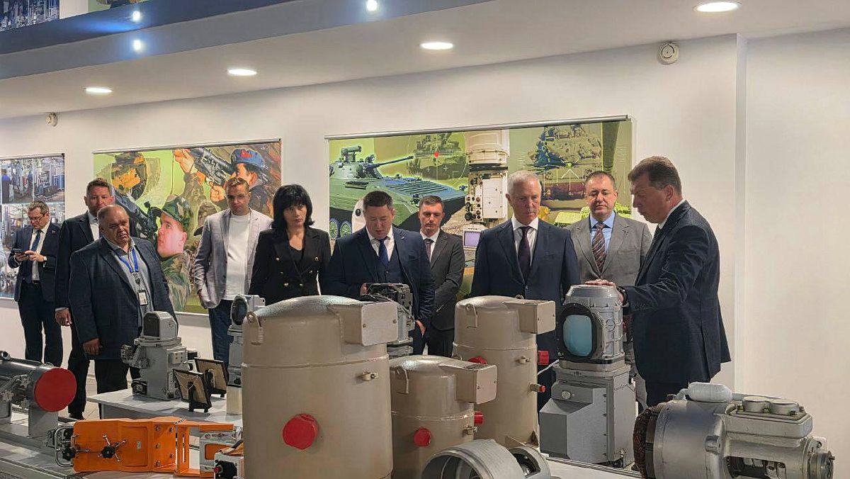 Аліме Заредінова серед херсонської окупаційної делегації в Білорусі